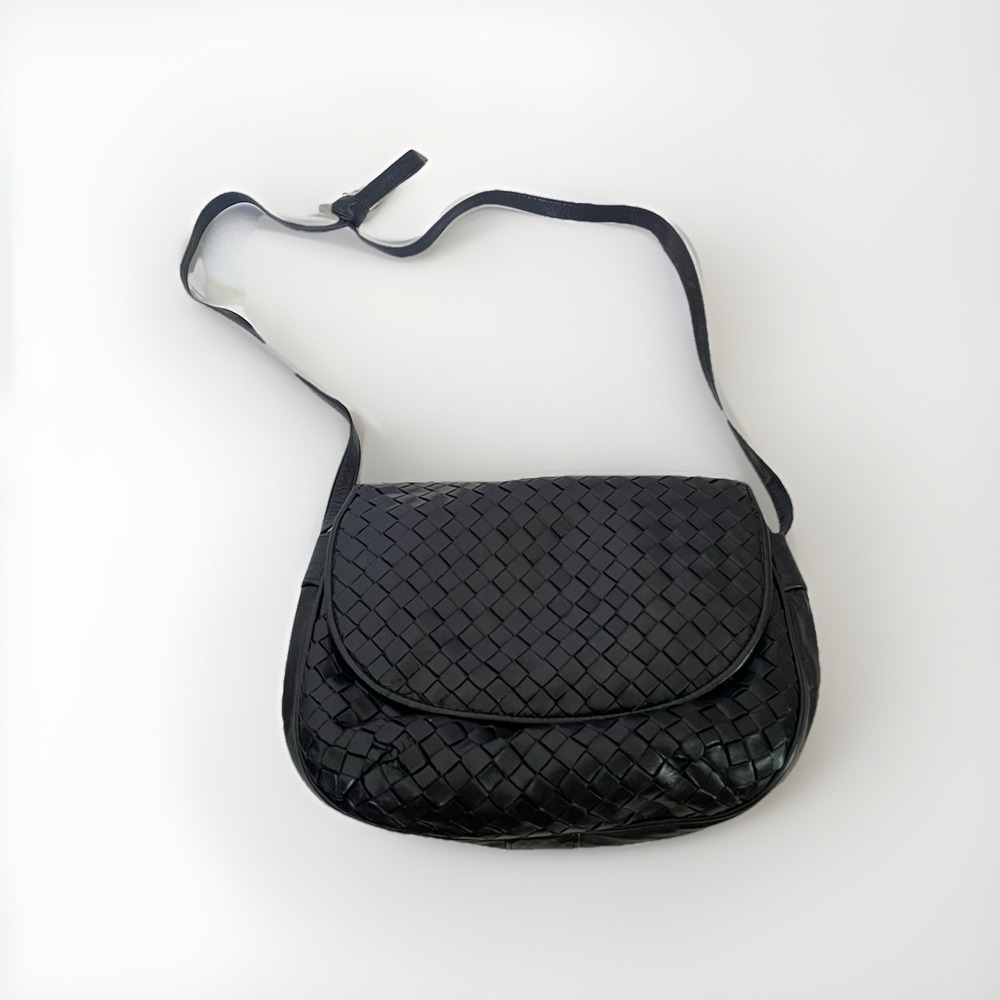 Aspects by Lisette Vintage woven Leather Handbag purse w/ Flap Zip Top